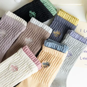 Носки Женские хлопчатобумажные носки средней плотности, осенне-зимние, подходящие по цвету, с вышивкой в виде смайлика, Модные носки без ворса
